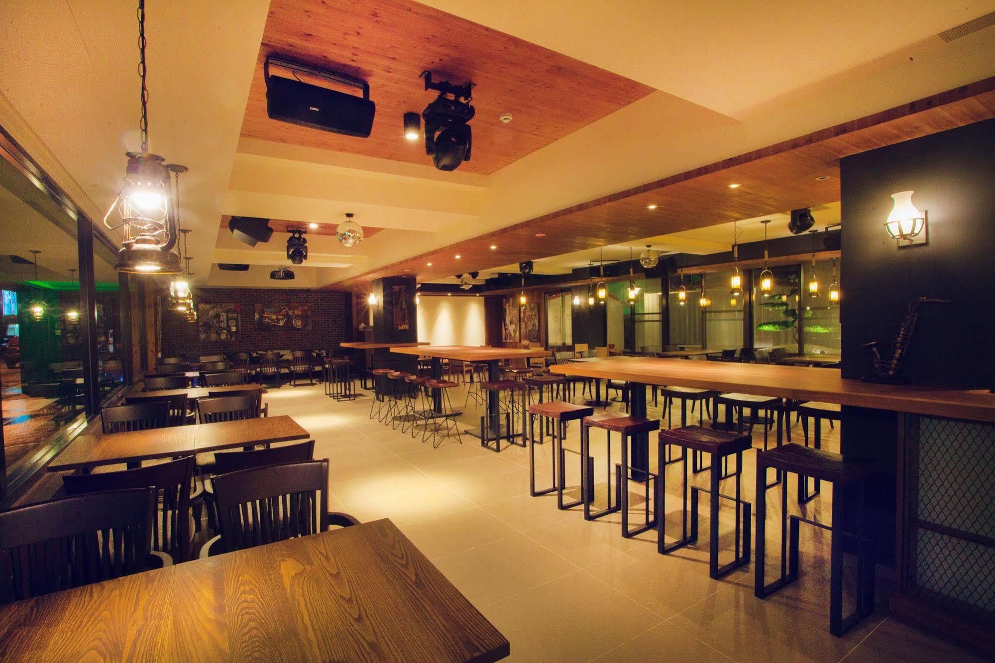 Inn By The Village Taitung Exterior photo