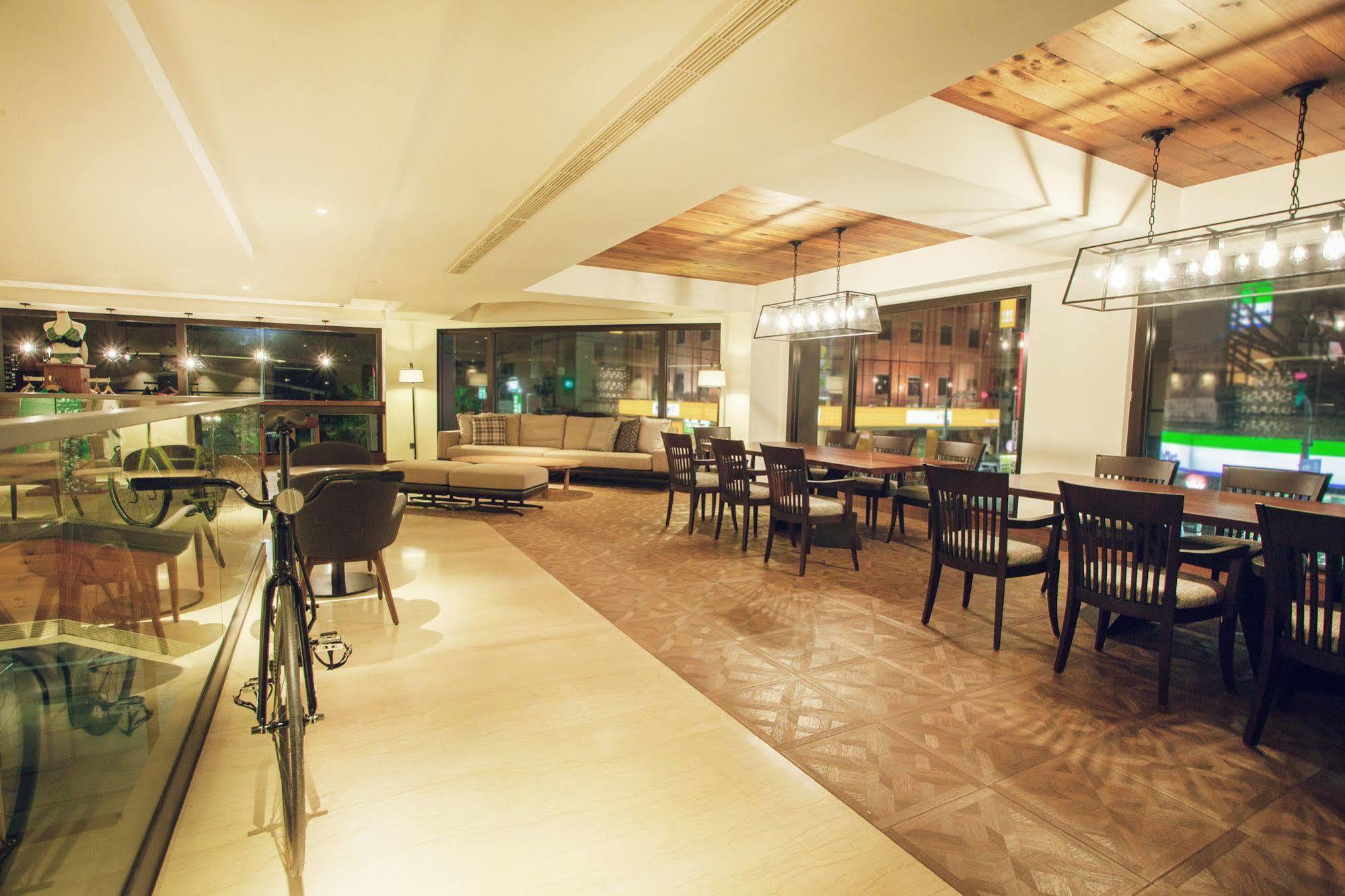 Inn By The Village Taitung Exterior photo
