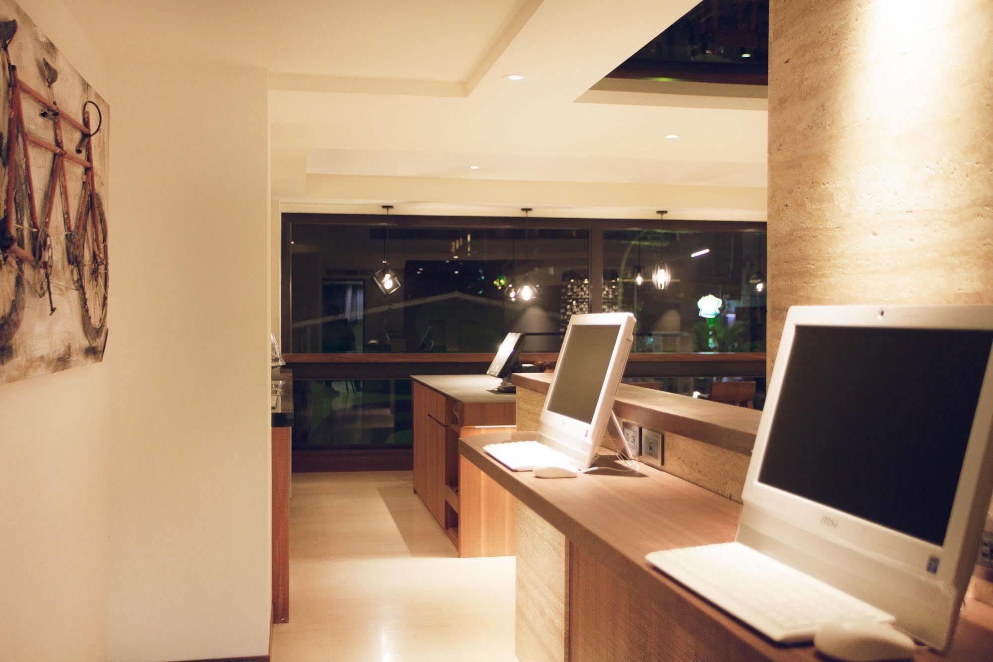 Inn By The Village Taitung Exterior photo