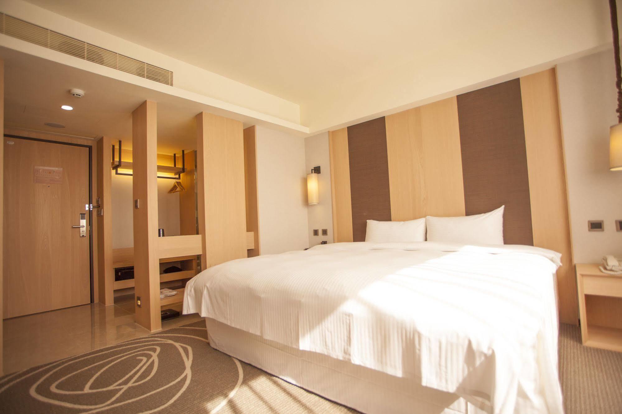 Inn By The Village Taitung Exterior photo