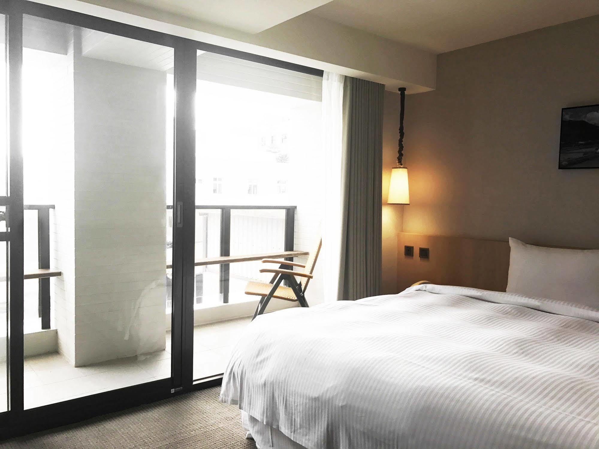 Inn By The Village Taitung Exterior photo