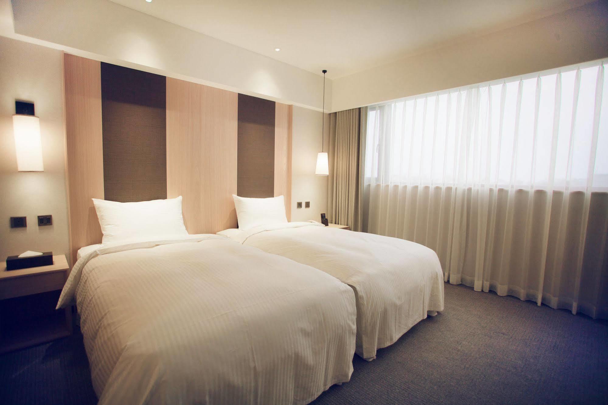 Inn By The Village Taitung Exterior photo