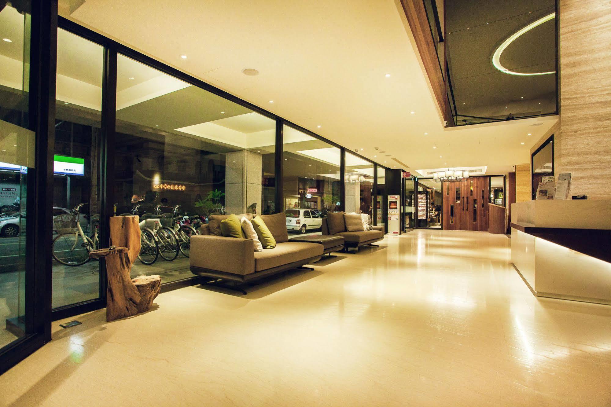Inn By The Village Taitung Exterior photo